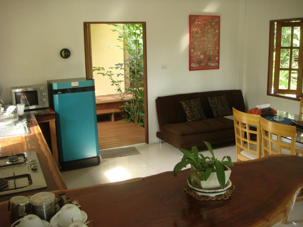 La Cigale Bed and Breakfast Koh Tao Rum bild